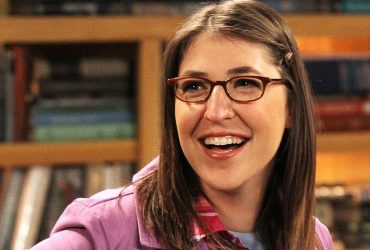Amy Farrah Fowler smiling in The Big Bang Theory